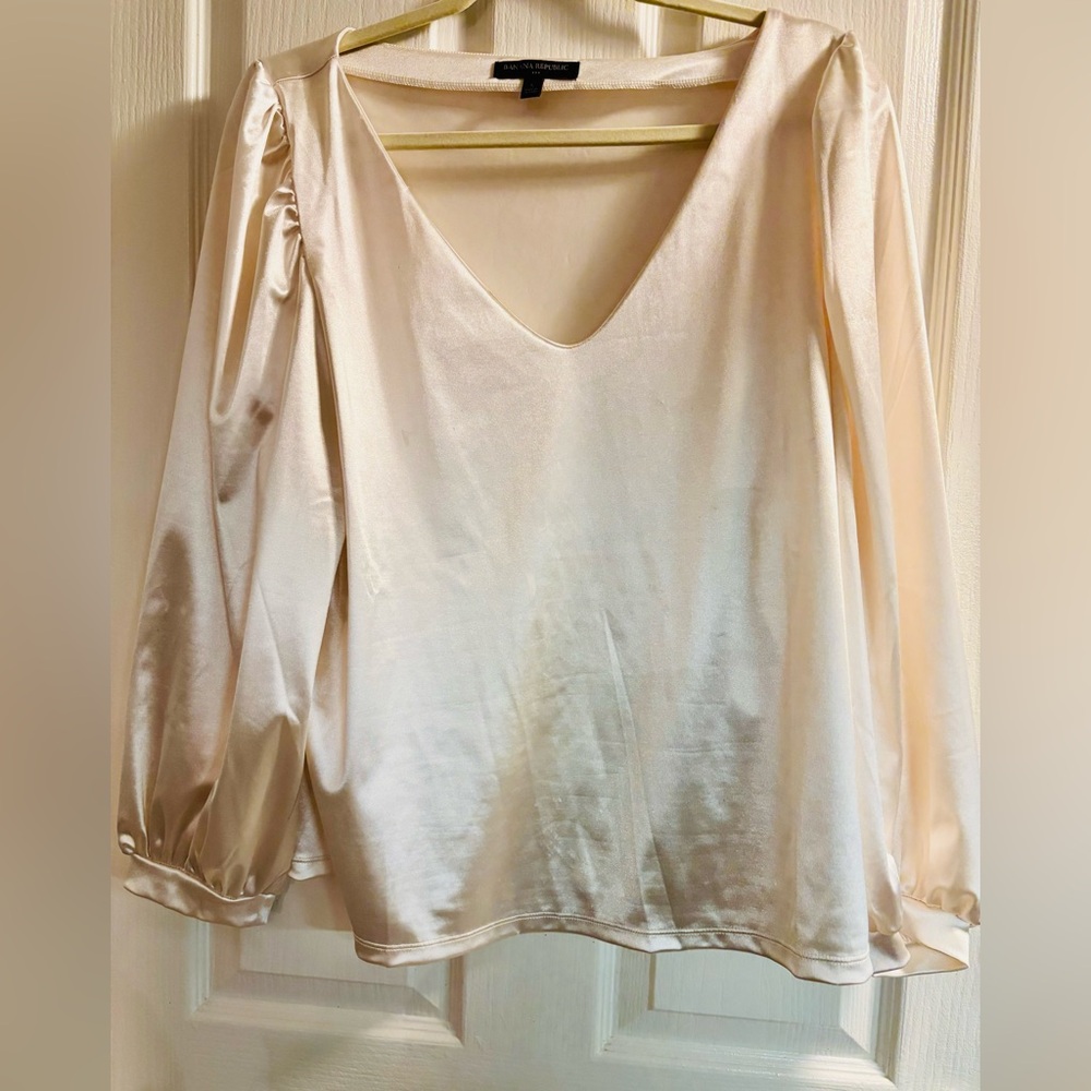Satin Banana Republic white balloon shirt, size large